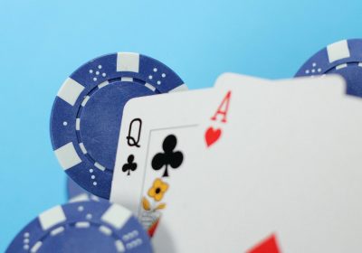 揭秘电子牛牛心理误区：从糖果派对试玩中学会规避损失与理性博弈